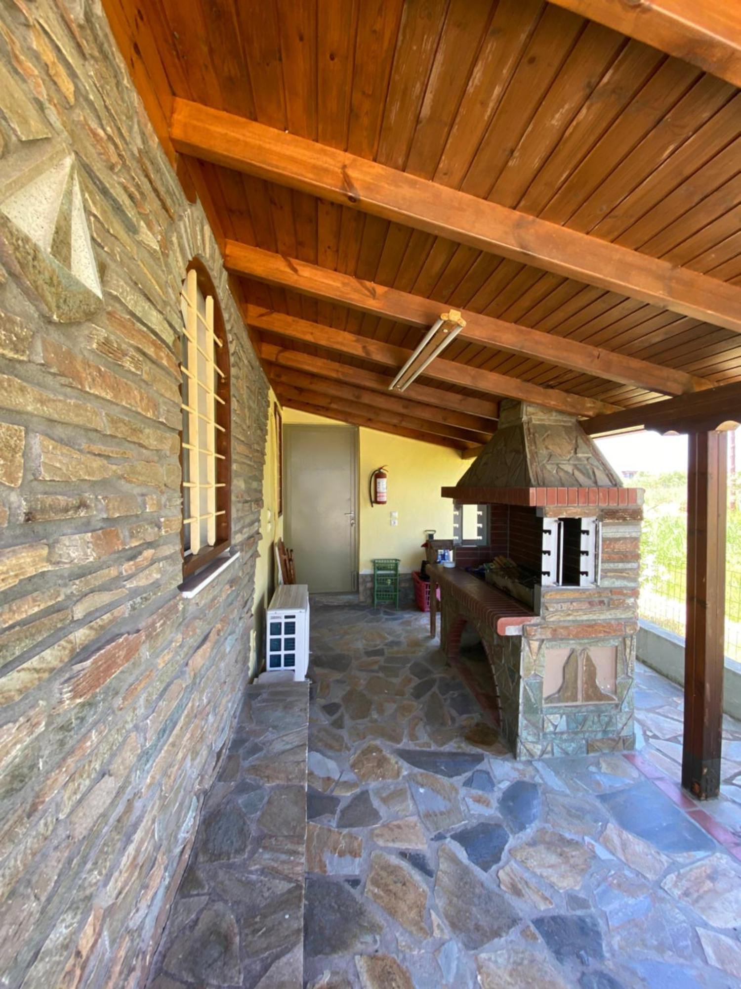 הוילה Néa Meságkala Platanos House מראה חיצוני תמונה